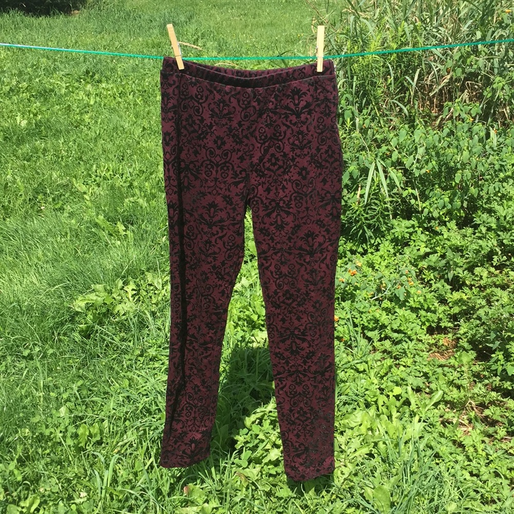 🌸Purple and black velour forever 21 leggings🌸